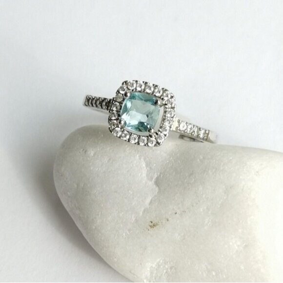 Sky Blue And White Sapphire ring size 6.5 Adjustable - Picture 8 of 8
